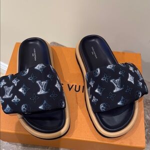 Louis Vuitton Navy and Beige Slides